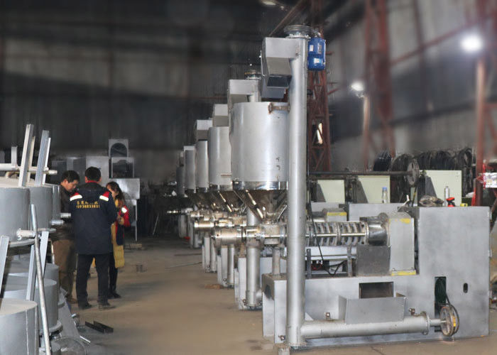 Vitesse de fuseau 60-100 tours par minute Machine d'extraction d'huile de soja au profit des acheteurs